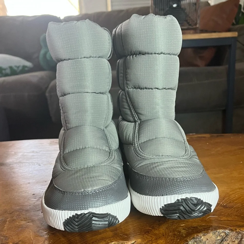 Sorel Out ‘N About Puffy Mid Waterproof Snow Boots Women’s 9.5